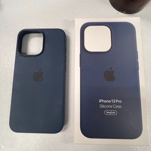 Abyss blue Apple Silicon case for iPhone 13 pro